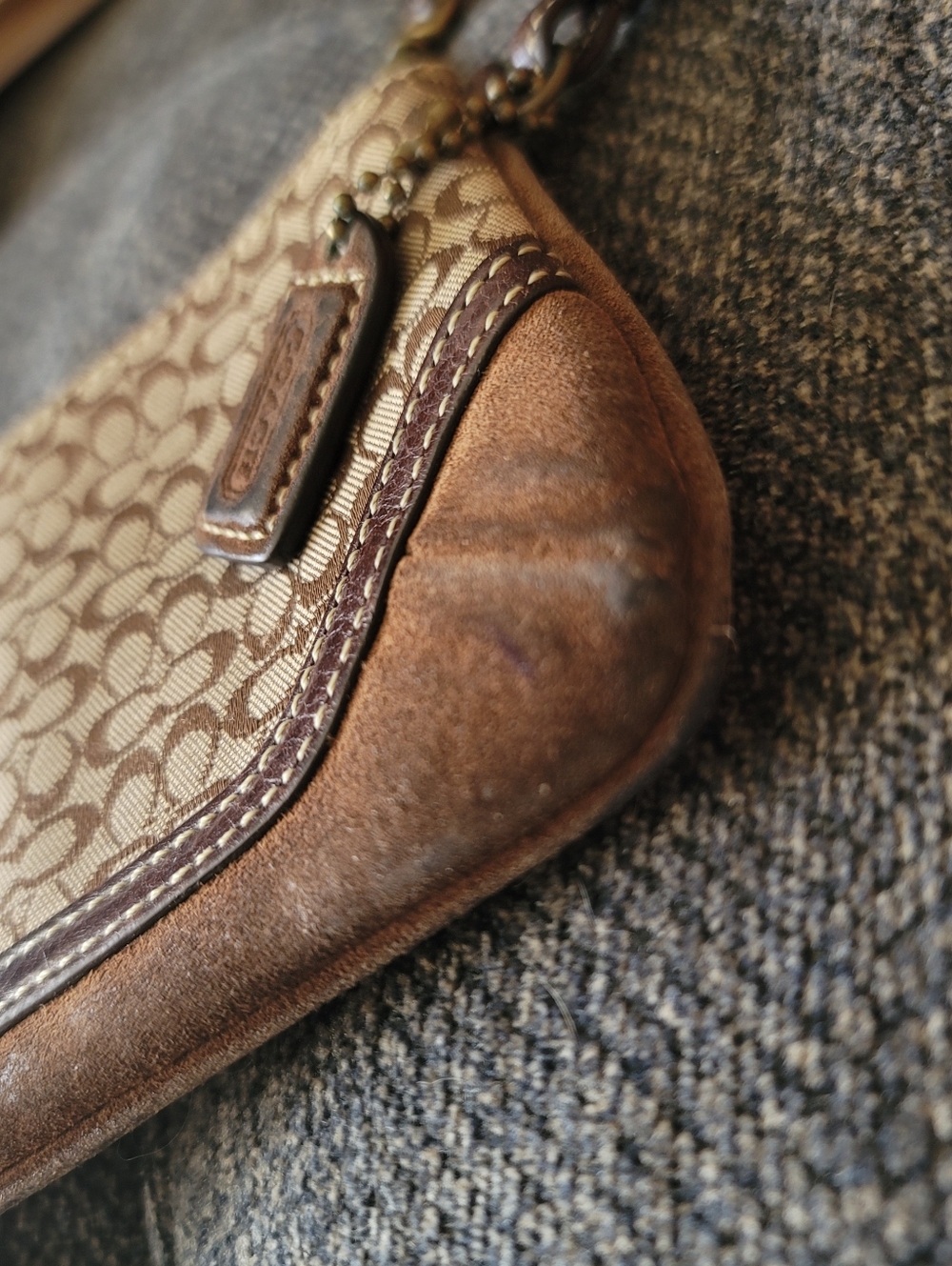 VINTAGE COACH Leather Trim Signature Jacquard Wristlet - Picture 6 of 8